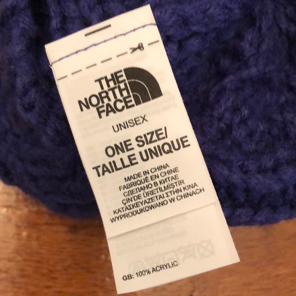 NWT -The North Face Pom Pom Beanie NWT - Picture 3 of 4